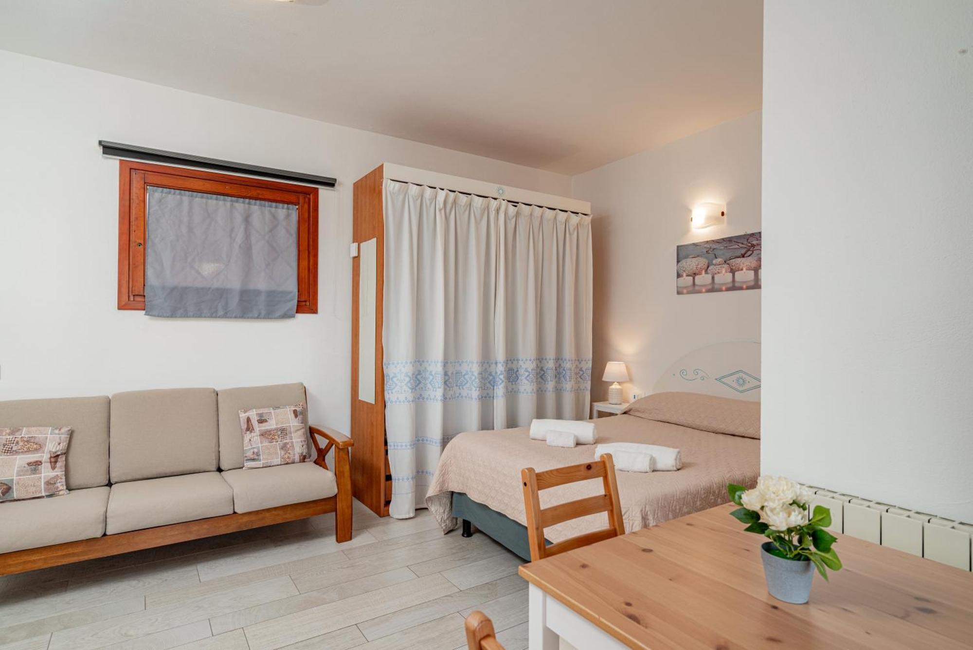 Studio'S Pavese Όλμπια Εξωτερικό φωτογραφία